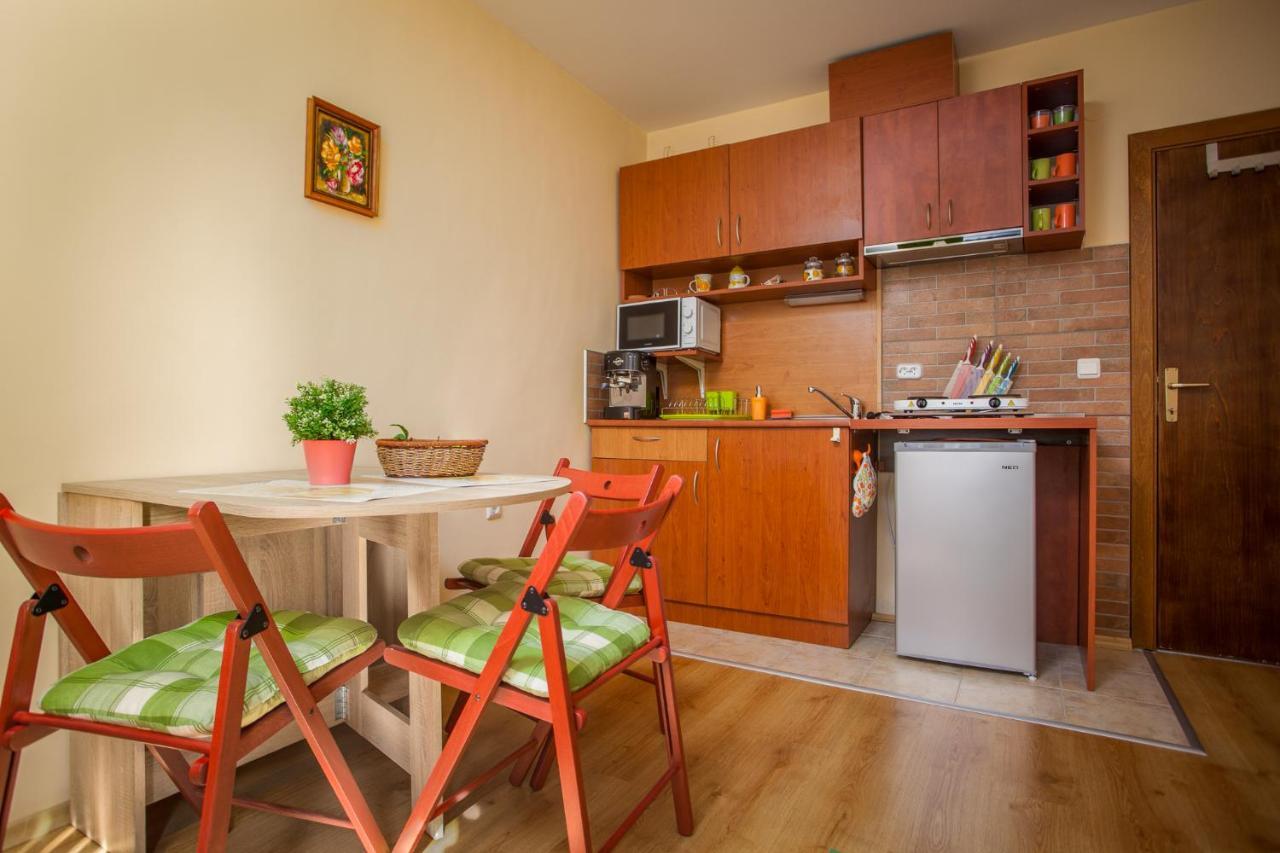 Green Orange Apartment Банско Экстерьер фото